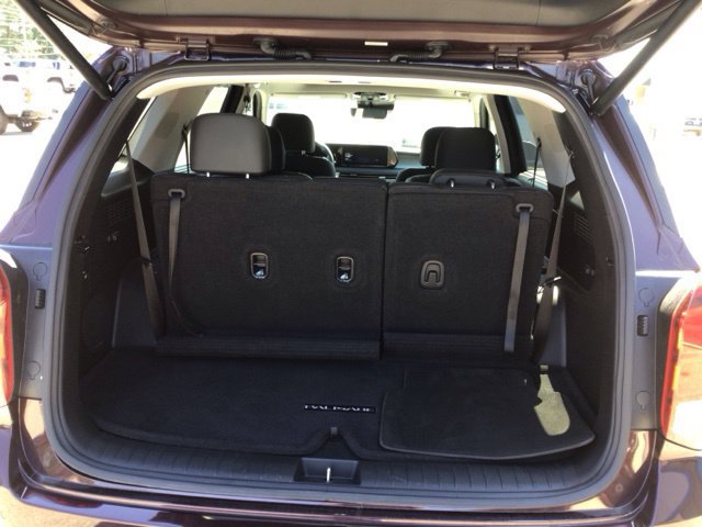 Used 2023 Hyundai Palisade SEL w/ Premium Package FWD image 5