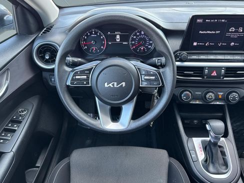 Used 2023 Kia Forte LXS FWD image 28