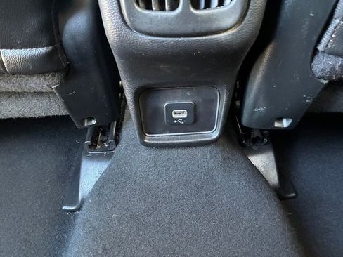 Used 2020 Jeep Compass Latitude image 16