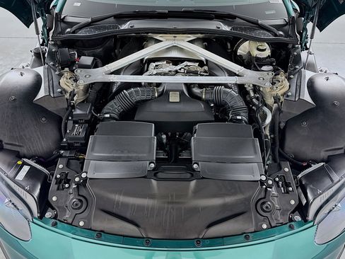 Used 2023 Aston Martin V8 Vantage Roadster image 11