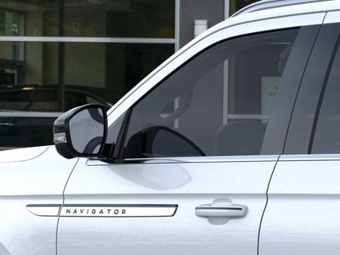 New 2026 Lincoln Navigator L Reserve AWD/4WD image 20