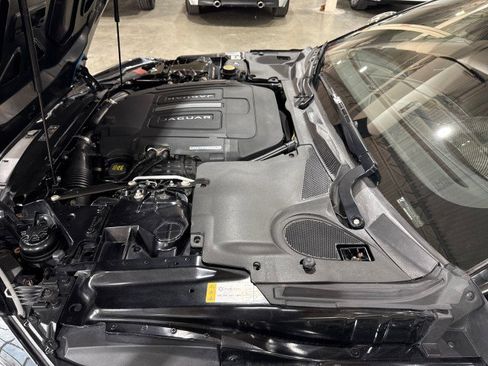 Used 2015 Jaguar F-TYPE R image 13