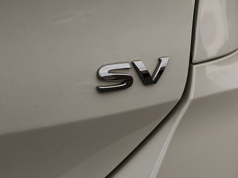 Used 2020 Nissan Rogue SV w/ Premium Package FWD image 9
