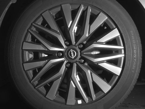 Used 2025 Nissan Altima 2.5 SV image 12