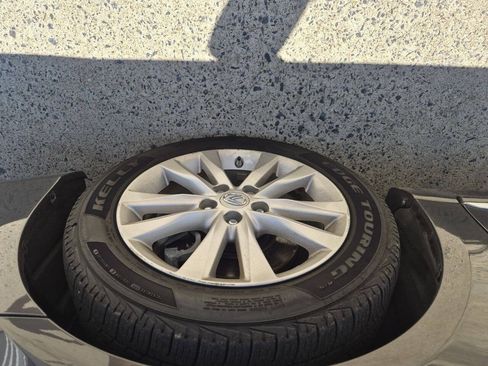 Used 2010 Lexus ES 350 w/ Preferred Accessory Package FWD image 6