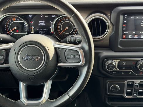 Used 2021 Jeep Wrangler Unlimited Sahara image 26