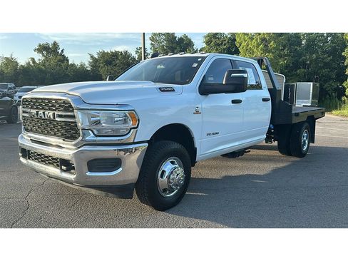 Used 2024 RAM 3500 SLT w/ Quick Order Package 2YG SLT AWD/4WD image 1