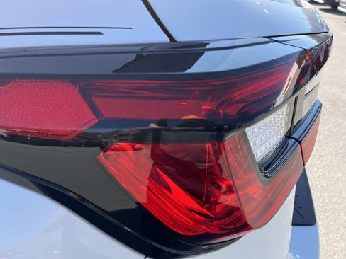 Used 2025 Subaru Crosstrek 2.0i Premium image 10