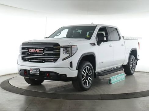 Used 2025 GMC Sierra 1500 AT4 w/ Technology Package AWD/4WD image 10