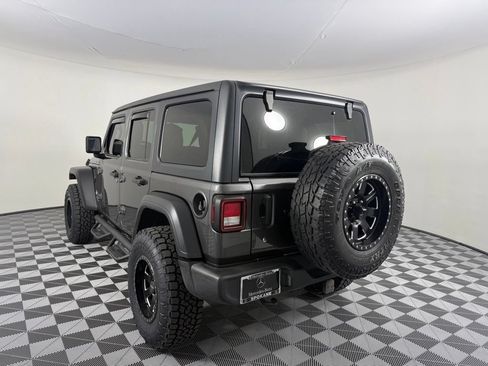 Used 2018 Jeep Wrangler Unlimited Sport S AWD/4WD image 5