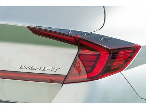 Used 2020 Hyundai Sonata Limited FWD image 35