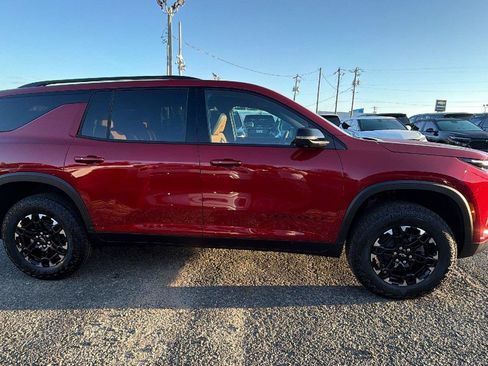New 2027 Chevrolet Traverse Z71 w/ Driver Confidence Package AWD/4WD image 7