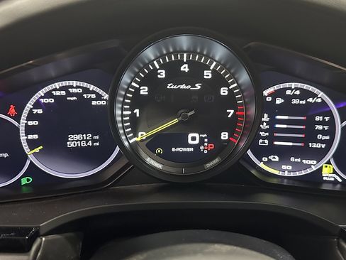 Used 2021 Porsche Cayenne Turbo S image 39