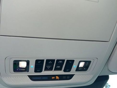 Used 2025 Ford Explorer Platinum w/ Ultimate Package image 19