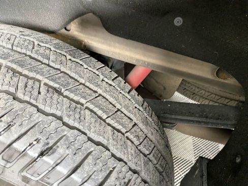 Used 2021 GMC Sierra 1500 AT4 w/ Technology Package image 13