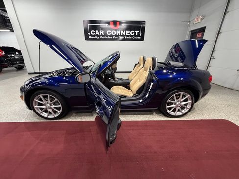 Used 2011 MAZDA MX-5 Miata Grand Touring RWD image 56