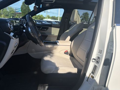 Used 2023 Mercedes-Benz GLC 300 4MATIC image 16
