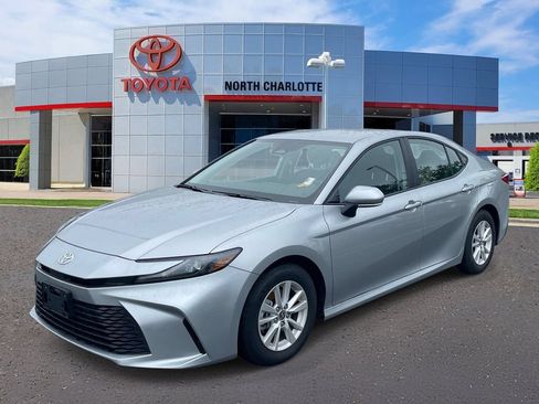 Used 2026 Toyota Camry LE FWD image 4