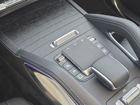 Certified 2026 Mercedes-Benz GLS 450 4MATIC image 18