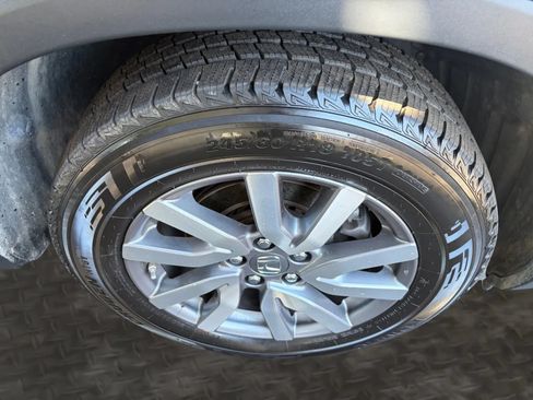 Used 2020 Honda Pilot EX image 40