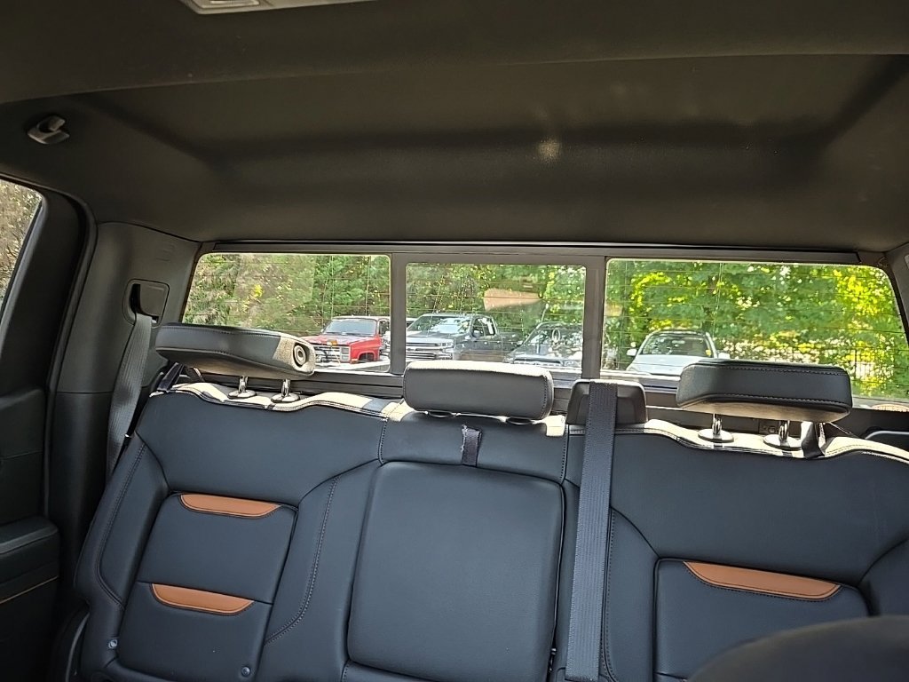 Used 2025 GMC Sierra 1500 AT4 w/ AT4 Premium Package AWD/4WD image 51