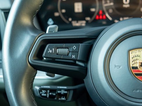 Certified 2024 Porsche Cayenne image 28