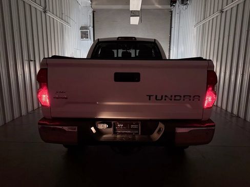 Used 2017 Toyota Tundra Limited w/ Limited Premium Package AWD/4WD image 9