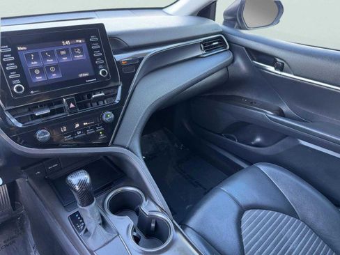 Used 2021 Toyota Camry SE w/ Carpet Mat Package (TMS) image 30