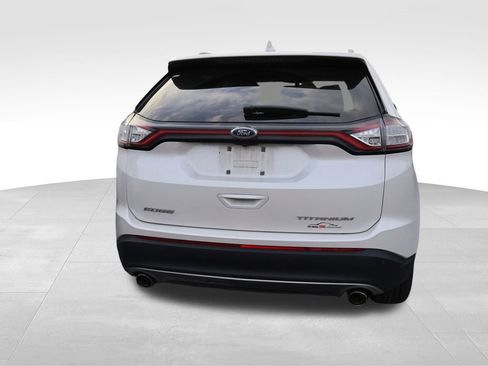 Used 2017 Ford Edge Titanium FWD image 17