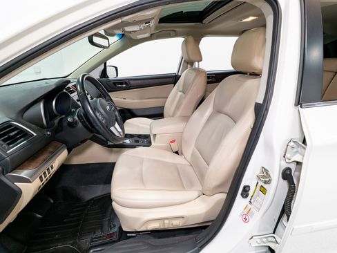 Used 2016 Subaru Outback 3.6R Limited image 16