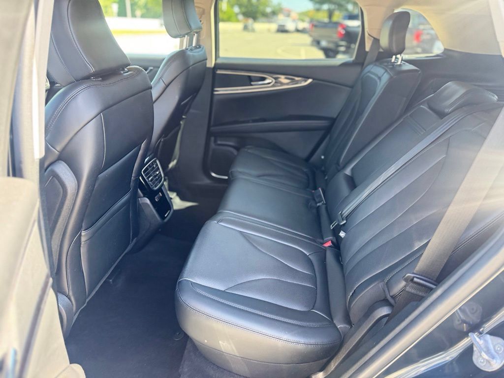 Used 2023 Lincoln Nautilus Reserve AWD/4WD image 26
