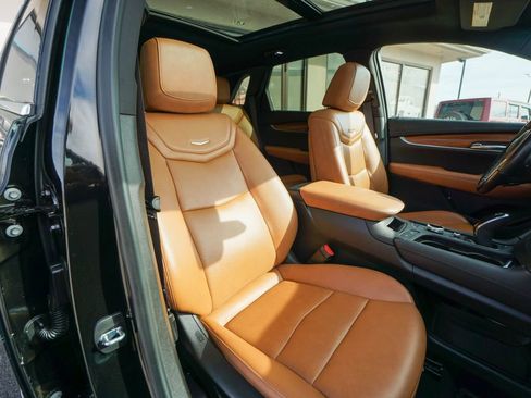 Used 2020 Cadillac XT5 Premium Luxury w/ LPO, Floor Liner Package image 30