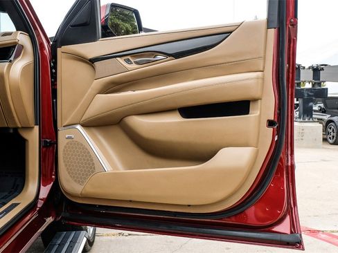 Used 2019 Cadillac Escalade Platinum image 51