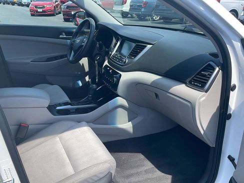 Used 2018 Hyundai Tucson SEL AWD/4WD image 25