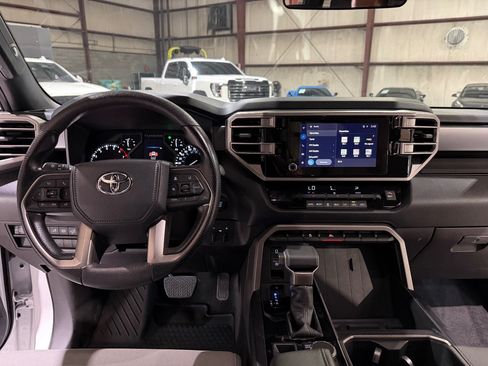 Used 2025 Toyota Tundra SR5 w/ SR5 Convenience Package AWD/4WD image 28