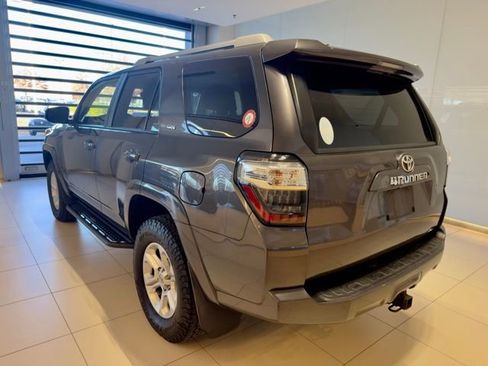 Used 2018 Toyota 4Runner 4WD image 4