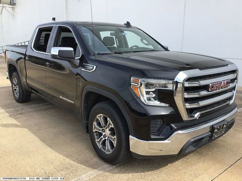 Used 2019 GMC Sierra 1500 SLE w/ SLE Value Package image 4