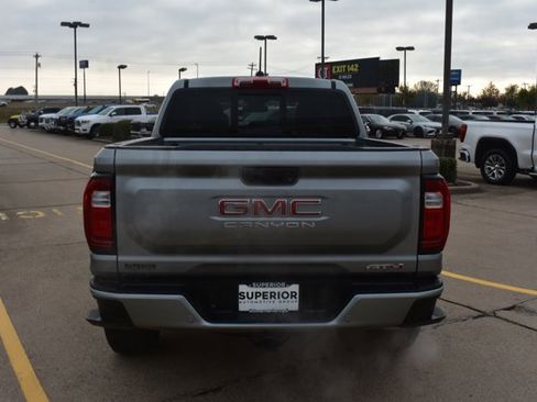 Used 2025 GMC Canyon AT4 image 6
