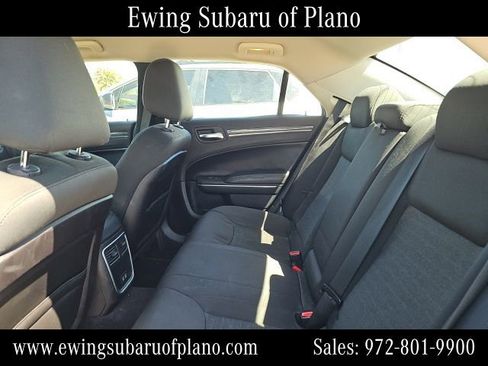 Used 2018 Chrysler 300 Touring image 7