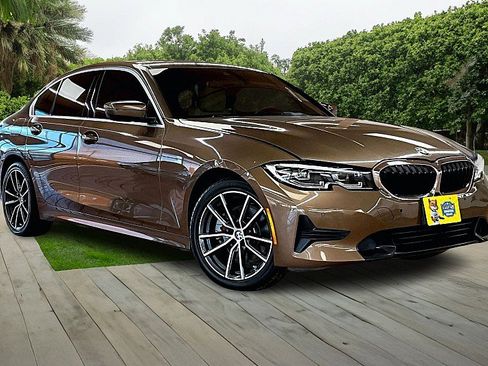 Used 2019 BMW 330i xDrive Sedan w/ Convenience Package image 11