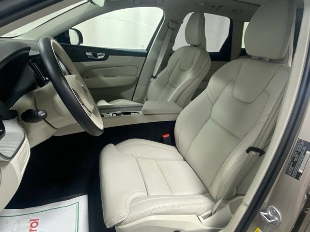 Used 2025 Volvo XC60 T8 Ultra w/ Climate Package AWD/4WD image 11