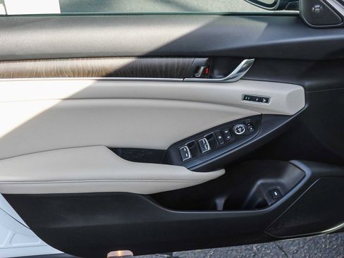 Used 2022 Honda Accord Touring image 21