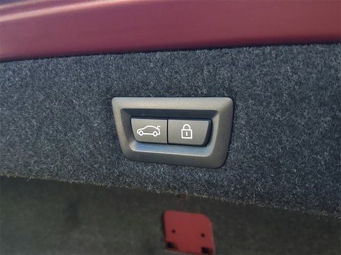 Used 2018 BMW M5 w/ Executive Package image 11