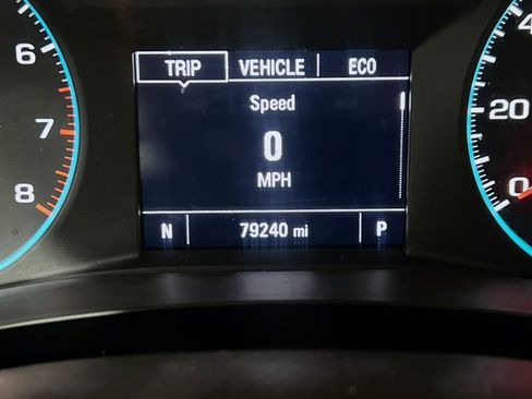 Used 2020 Chevrolet Traverse LT FWD image 8