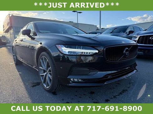 Used 2017 Volvo S90 T6 Momentum w/ Vision Package image 1