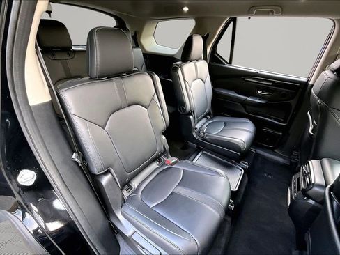 Used 2023 Honda Pilot EX-L image 19