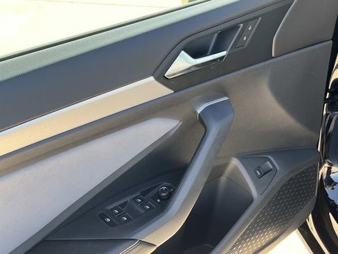 New 2026 Volkswagen Jetta SE FWD image 10