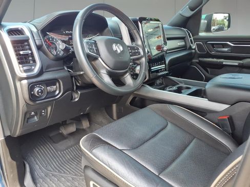 Used 2023 RAM 1500 Laramie AWD/4WD image 9