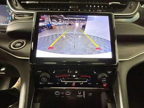 Used 2023 Jeep Grand Cherokee 4WD 4xe image 24
