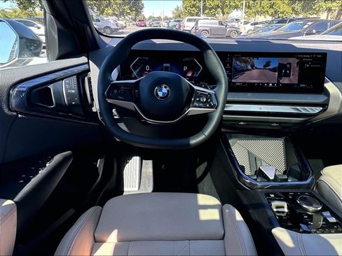 Used 2025 BMW X3 xDrive30i w/ Premium Package AWD/4WD image 11